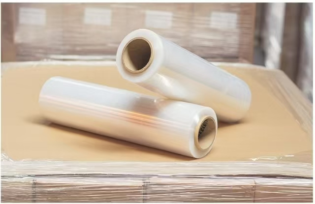 ABC65/75/65--1800 Ligne de production de film soufflé à refroidissement interne pour co-extrusion en trois couches, type III
