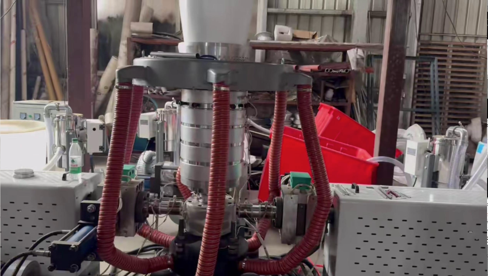 ABC65/75/65--1800 Ligne de production de film soufflé à refroidissement interne pour co-extrusion en trois couches, type III